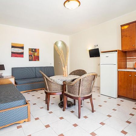 Livadia Beach Suite Extérieur photo